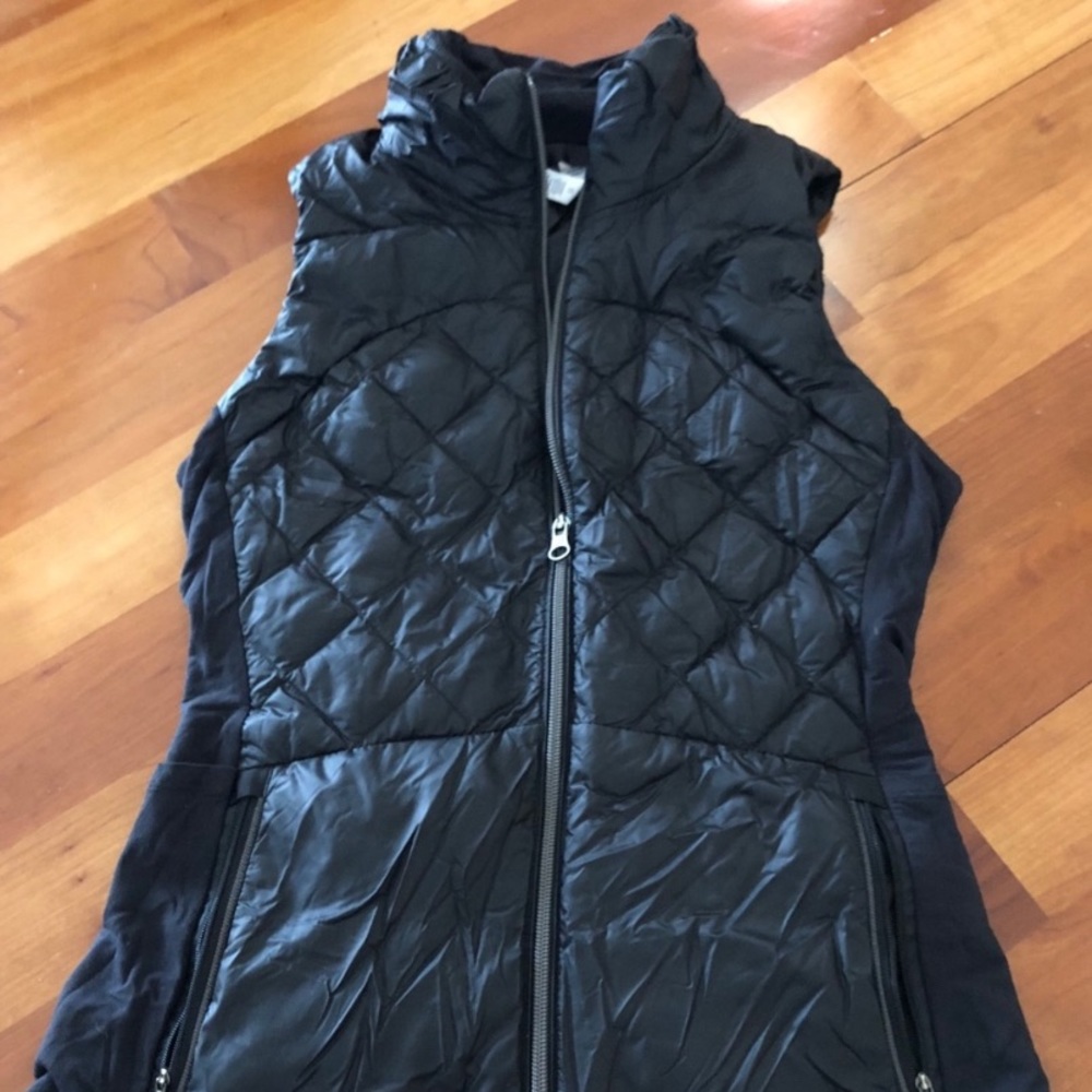 Lululemon Down For a Run Vest